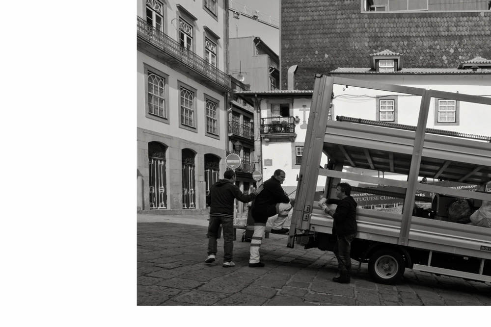 Praça-da-Ribeira.jpg